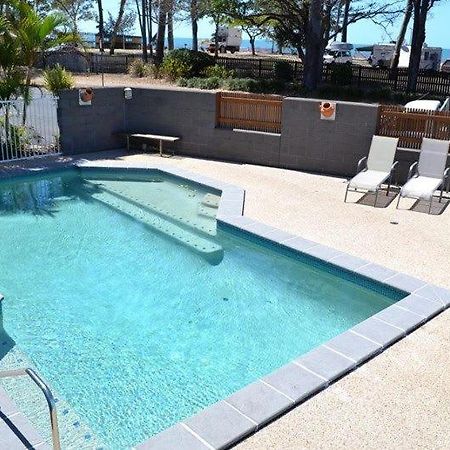 Beach Villa On The Esplanade Hervey Bay Exterior photo