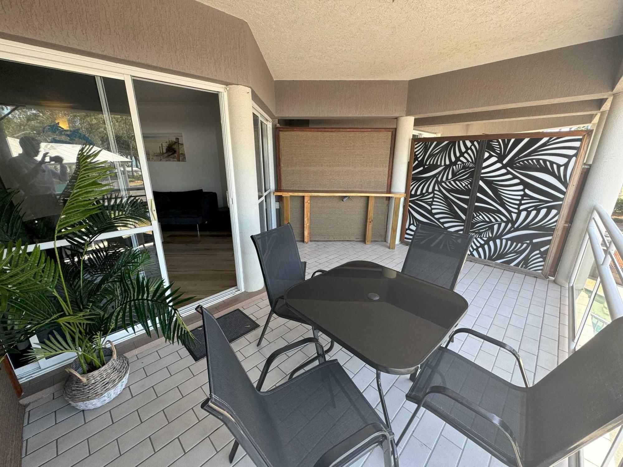 Beach Villa On The Esplanade Hervey Bay Exterior photo